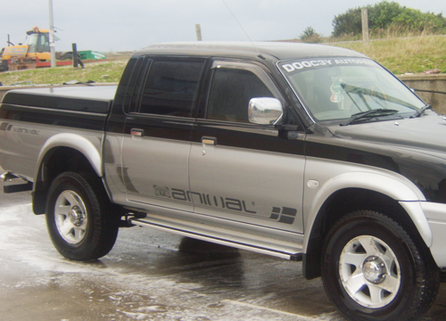 006 - Mitsubishi L200 Animal side stickers