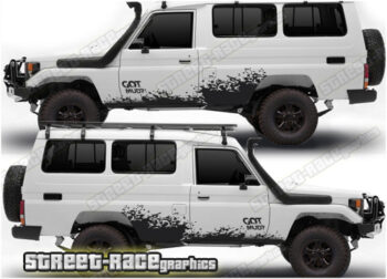 Toyota Land Cruiser 70 series 005 - Got mud?