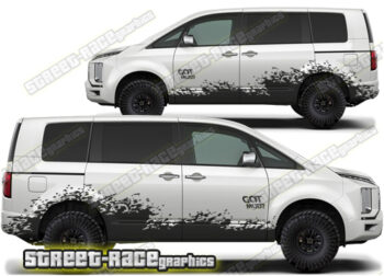 Mitsubishi Delica large graphics 043 - Got mud